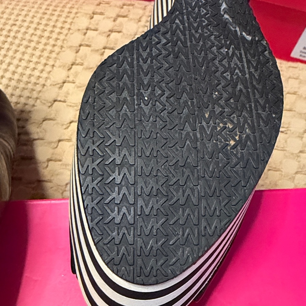 Michael Kors Black and White Striped Accent Leather Pumps (need some cleaning) - Picture 12 of 13